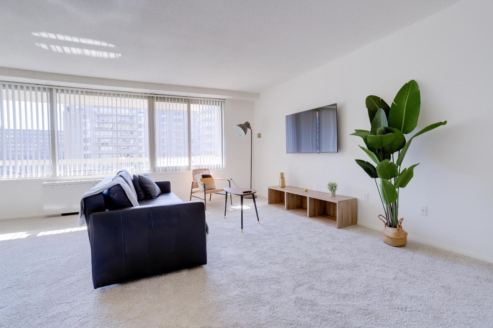 Apartment Sensational & Modern At Crystal *