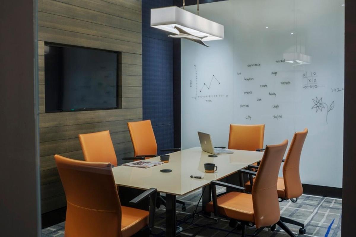 Apartment Sensational & Modern At Crystal Arlington